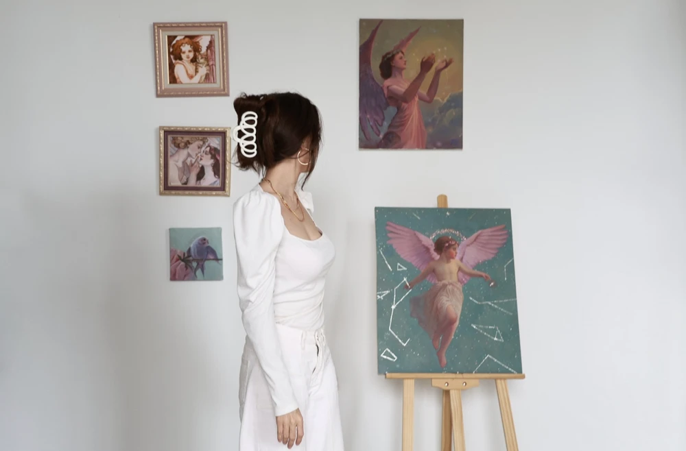 A moment inside the artist’s studio